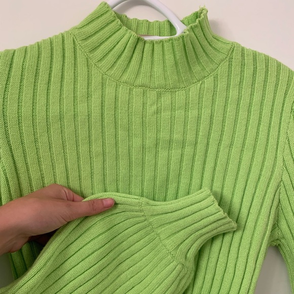 Green Turtleneck - Picture 4 of 6